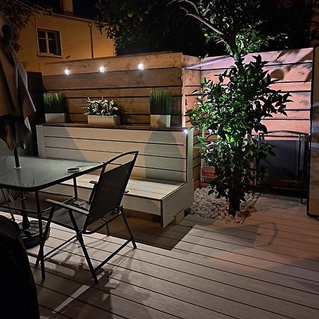 Apartament Seduisant Studio Avec Cour Privative La Crau Zewnętrze zdjęcie