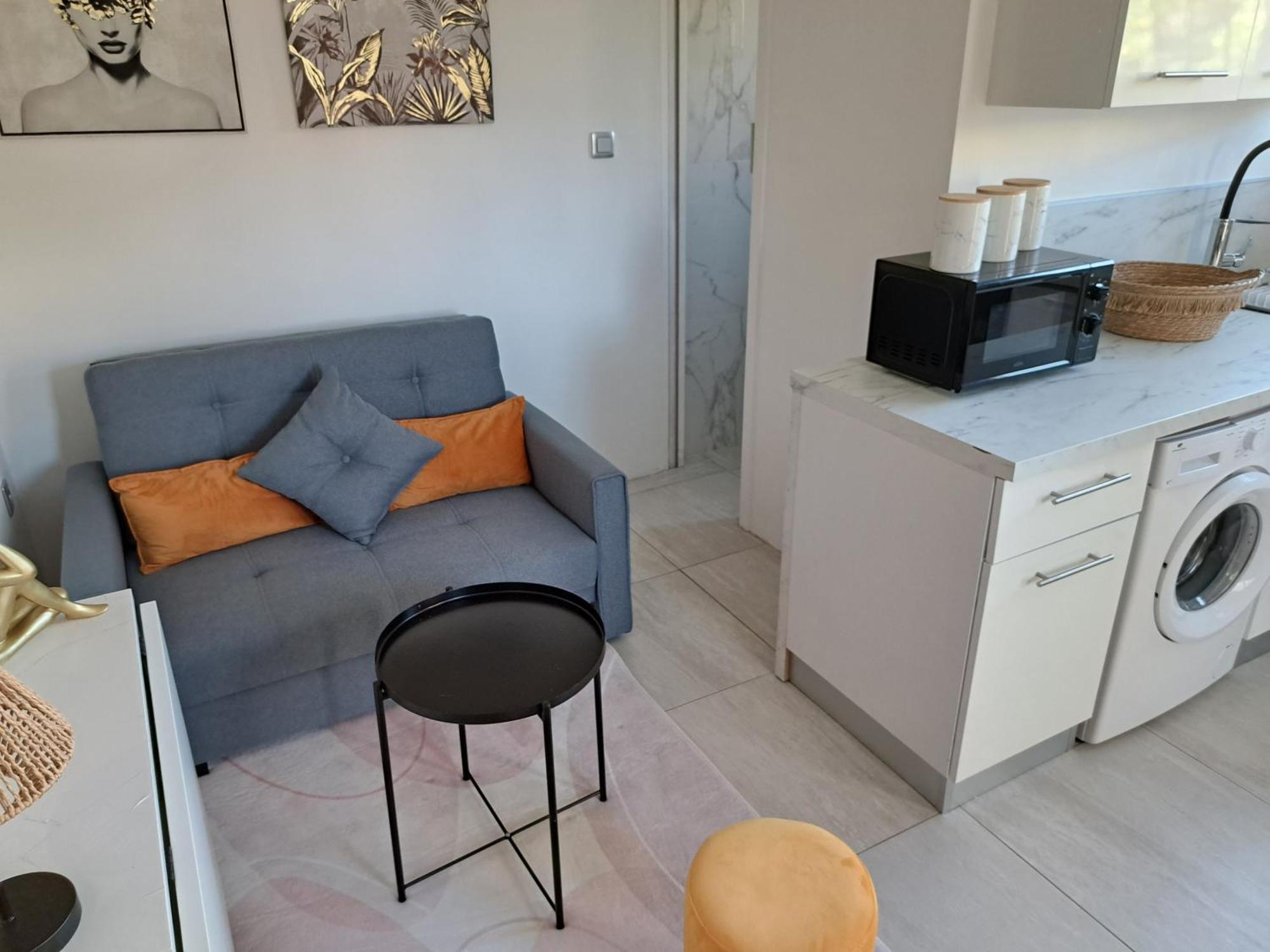 Apartament Seduisant Studio Avec Cour Privative La Crau Zewnętrze zdjęcie