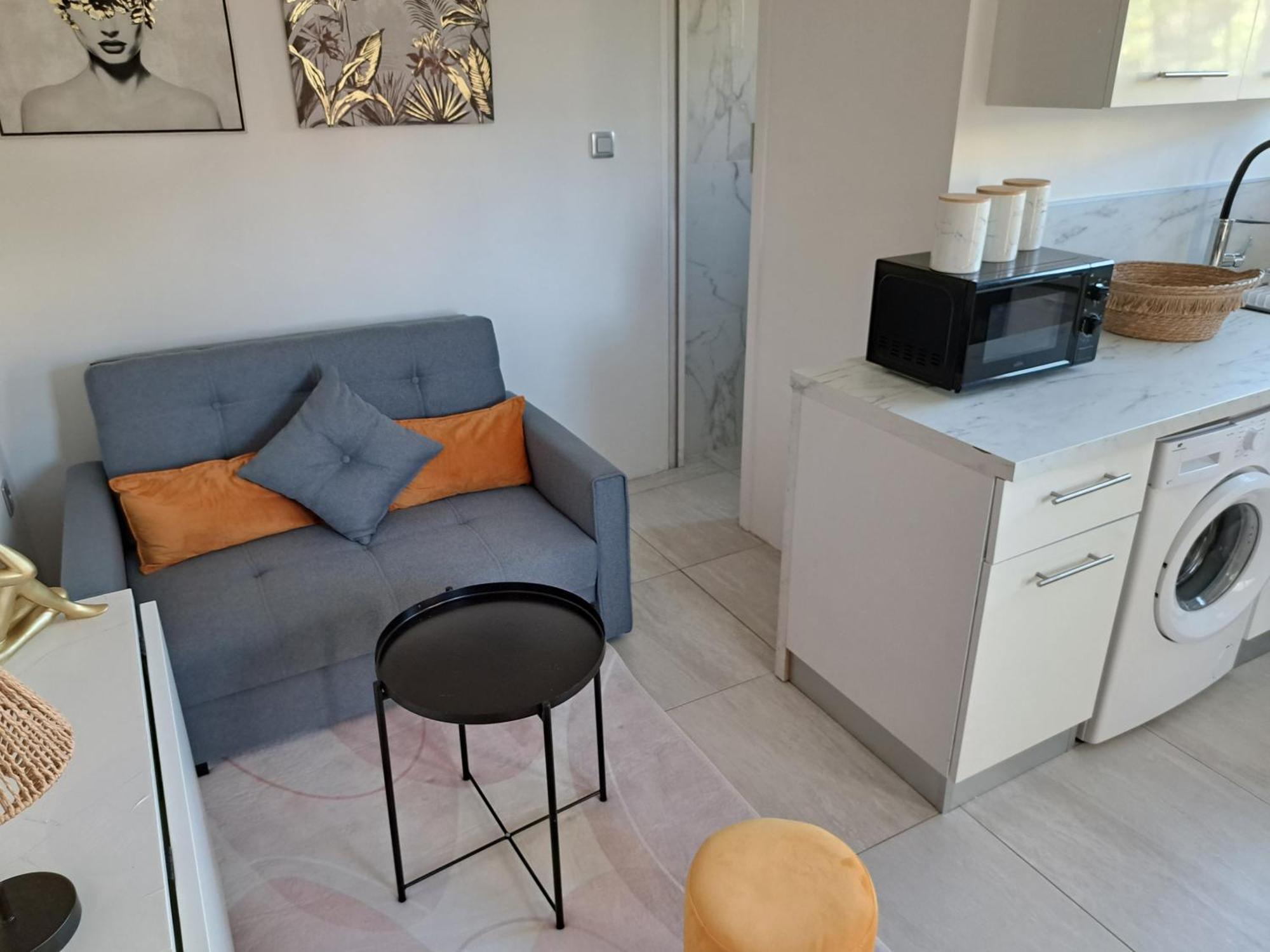 Seduisant Studio Avec Cour Privative La Crau Zewnętrze zdjęcie