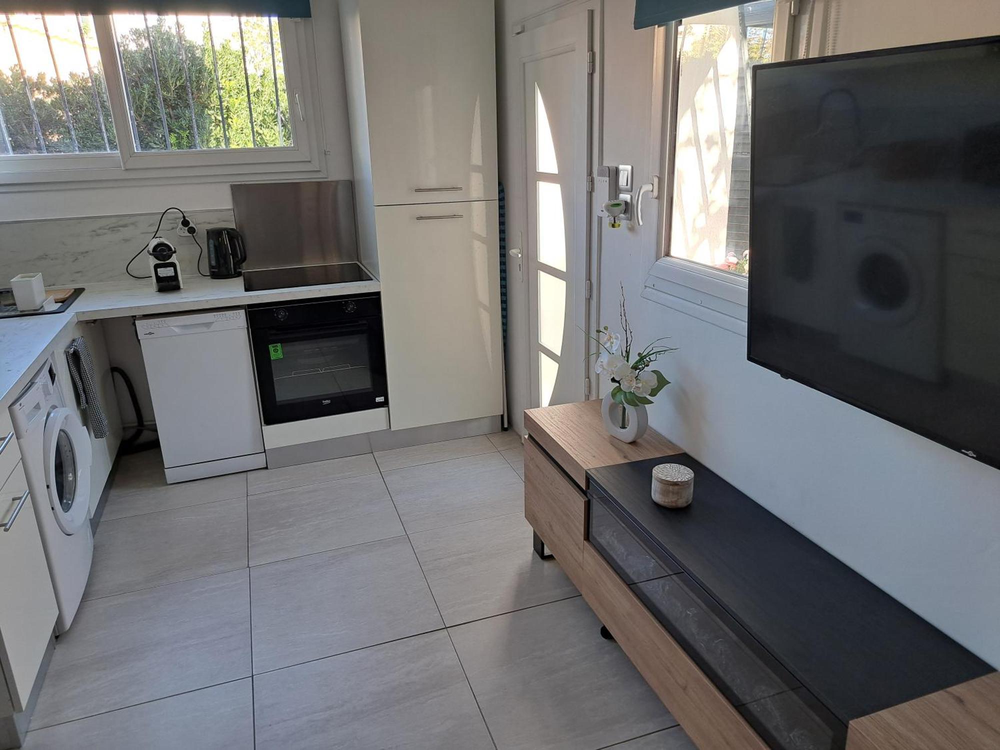 Seduisant Studio Avec Cour Privative La Crau Zewnętrze zdjęcie